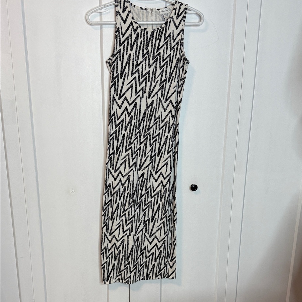 Dynamite Monochrome Zigzag Midi Dress - medium - sleeveless
